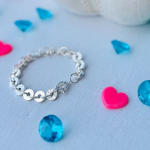 Like New Tiffany & Co. 1837 Circle Link bracelet in Silver, 7" - Picture 2 of 2